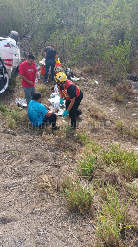 Volcadura En Montemorelos Atiende Protecci N Civil Punto X Punto