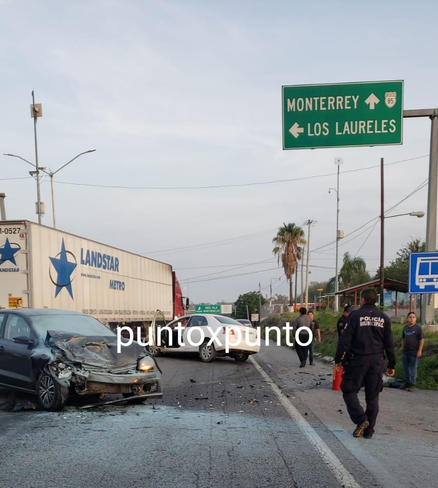 ACCIDENTE EN LA NACIONAL ENTRADA A LOMA PRIETA EN MONTEMORELOS Punto