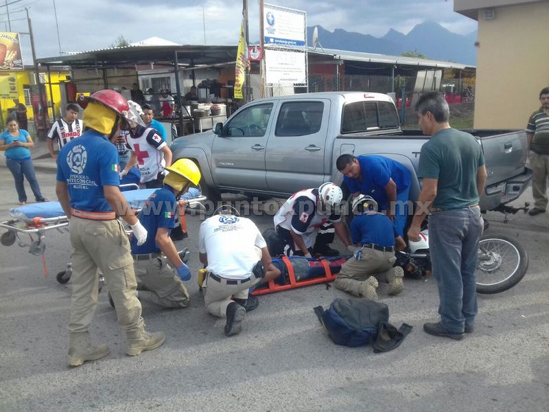 MOTOCICLISTA RESULTA HERIDO AL SER ATROPELLADO POR UNA CAMIONETA EN ALLENDE.