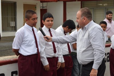 “Alcalde en tu Escuela” une a escuelas de la Cáscara