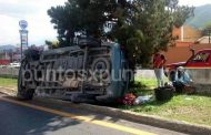 EDECANES Y ACOMPAÑANTE VUELCAN EN LA CARRETERA NACIONAL.