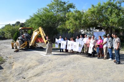 Arrancan obras de drenaje sanitario en la Ladrillera y Emiliano Zapata