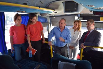 Con donación de autobús destaca Grupo Senda trabajo del Alcalde