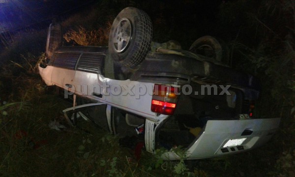 VOLCADURA ESTA MADRUGADA EN AVENIDA DE MMORELOS, REPORTAN PERSONAS LESIONADAS.