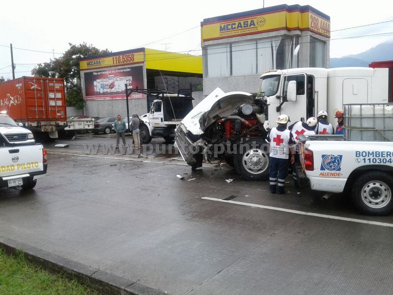 MOVILIZACIÓN EN ALLENDE TRAS CHOQUE DE DOS TRÁILER.