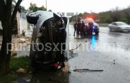 VOLCADURA EN CARRETERA NACIONAL, REPORTAN DOS PERSONAS LESIONADAS.