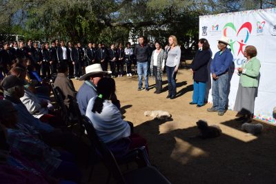 Hacen servicio comunitario con “Acércate” en Comunidad Palo Seco