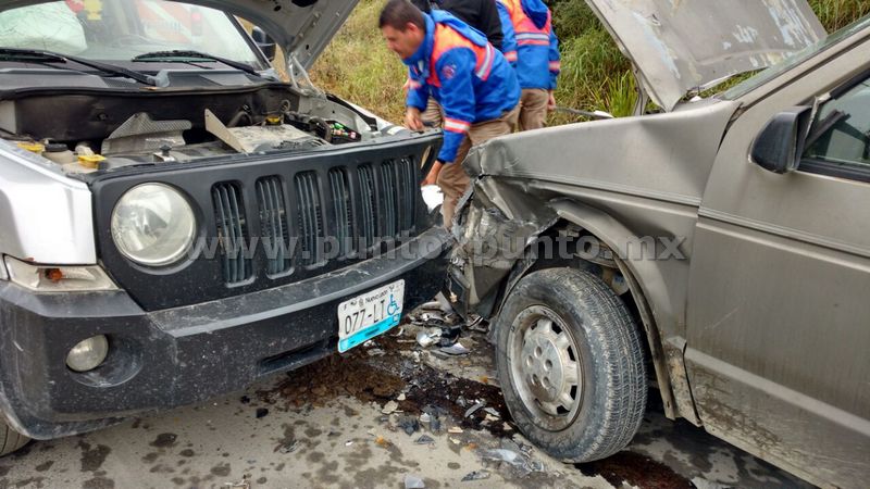 DOS PERSONAS LESIONADAS EN CHOQUE DE FRENTE EN ALLENDE.