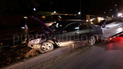 SE ESTRELLA CON LUMINARIA GENERA DAÑOS EN CARRETERA NACIONAL EN ALLENDE.