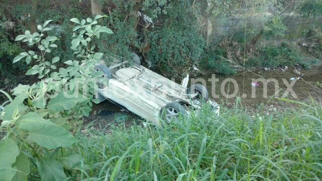 DOS MUJERES LESIONADAS EN VOLCADURA REGISTRADA EN ALLENDE EN SECCIÓN LOS ALAMOS.