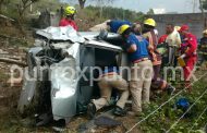 GRAVE PROFESOR AL VOLCAR AUTOMOVIL EN LAS CRUCES EN SANTIAGO.