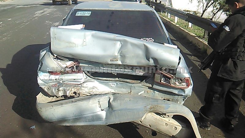 CHOQUE POR ALCANCE EN ALLENDE, REPORTAN DAÑOS.