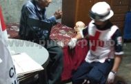 CAE ABUELITO A ZANJA ES ATENDIDO POR PARAMEDICOS DE LA CRUZ ROJA.