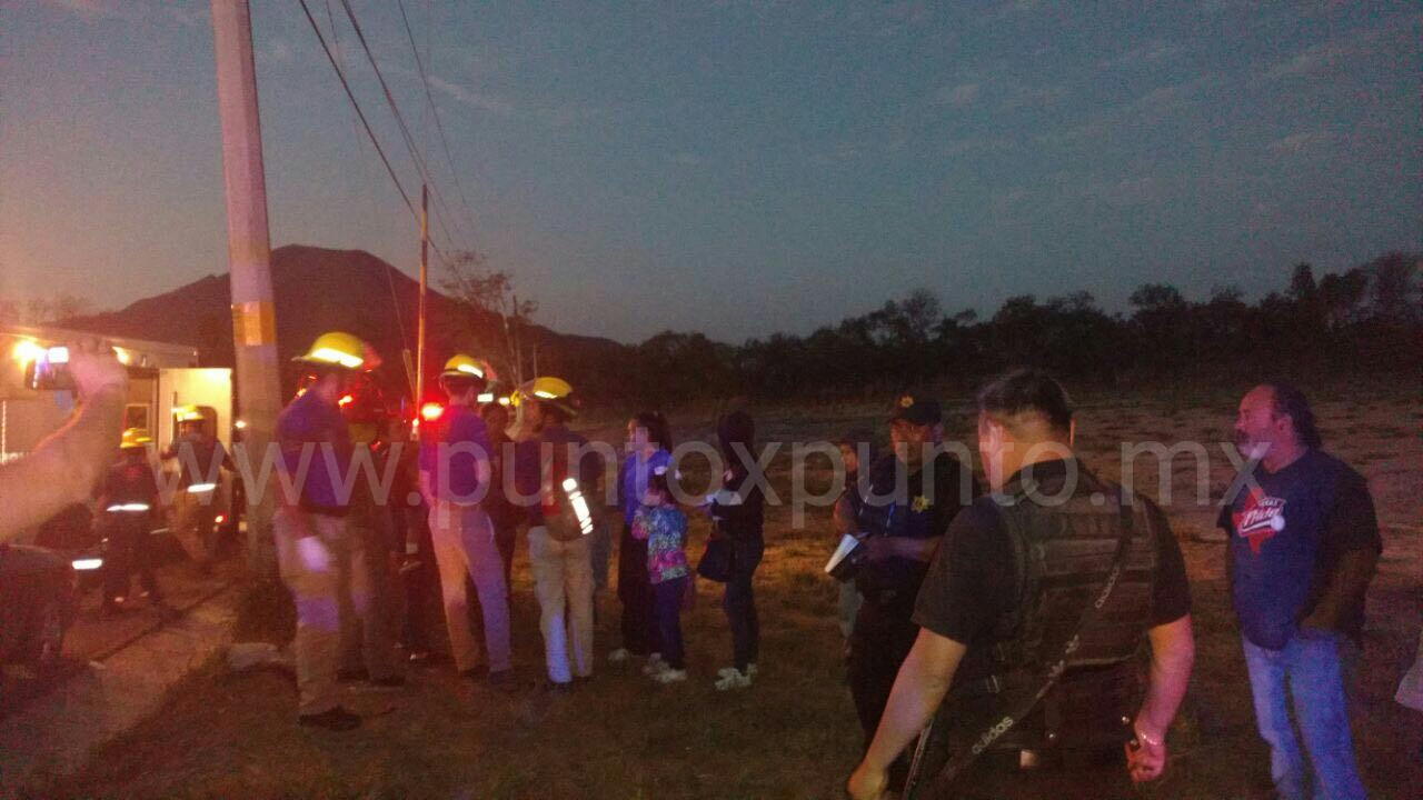 ACCIDENTE EN ALLENDE, REPORTAN DAÑOS, RESPONSABLE ESCAPA.