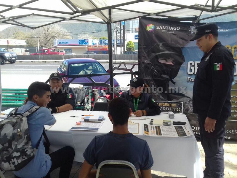 BUSCAN RECLUTAR POLICÍAS, CON GENTE DEL PUEBLO, NO MILITARES.