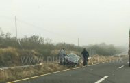 CONDUCTOR PIERDE CONTROL DE SU AUTO, VUELCA EN LA NACIONAL.