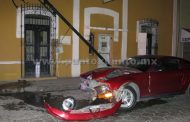 DESTROZA SU MUSTANG EN EL CENTRO DE MMORELOS