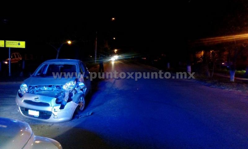 FUERTE CHOQUE EN AVENIDA DE MONTEMORELOS, REPORTAN DAÑOS MATERIALES.