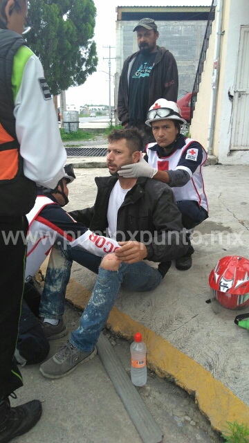 ATROPELLAN A CONDUCTOR DE MOTO, SE GENERA LA MOVILIZACIÓN EN MONTEMORELOS.