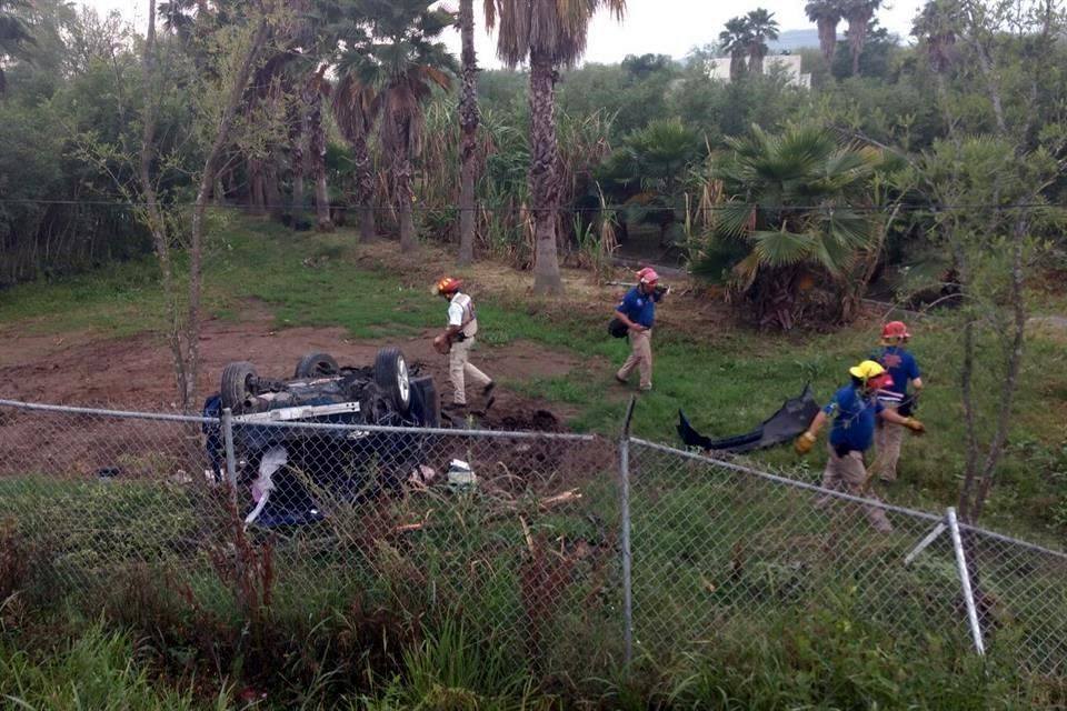 RESULTA LESIONADO AL VOLCAR EL AUTOMOVIL QUE TRIPULABA EN UNA CURVA EN MONTEMORELOS.