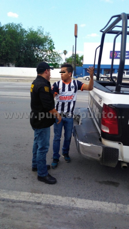 DETIENEN EN ALLENDE AFICIONADO RAYADO POR CONDUCIR EN ESTADO DE EBRIEDAD Y PORTAR VIDRIOS POLARIZADOS.