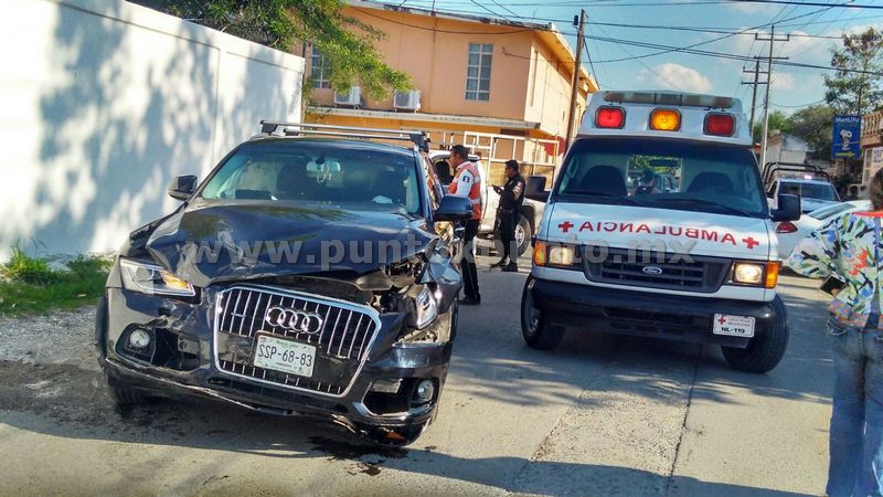 PEATONES SON ARROLLADOS EN CHOQUE DE CRUCERO EN MONTEMORELOS.