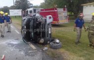 VOLCADURA EN CARRETERA CADEREYTA ALLENDE, REPORTAN HERIDOS ABUELITA Y SU NIETO DE CINCO AÑOS.