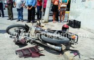 ATROPELLAN A MOTOCICLISTA EN CENTRO DE MMORELOS, LO TRASLADAN HERIDO.