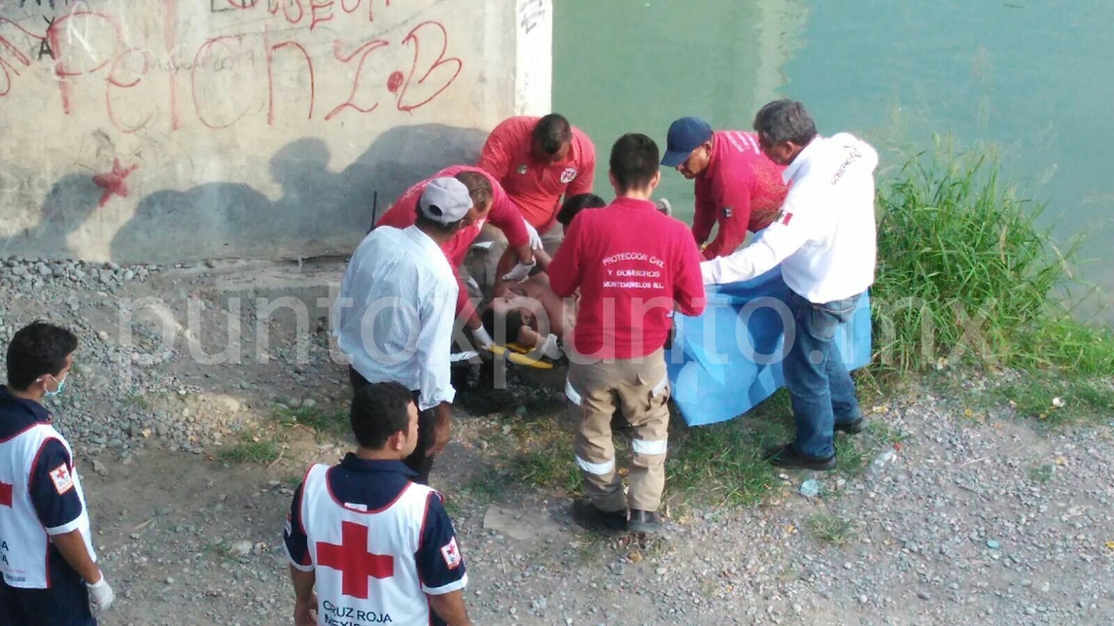 MUERTO DE RIÓ PILÓN EN MMORELOS ERA INCITADO A TIRARSE CLAVADOS DESDE LO ALTO DEL PUENTE LO QUE LE COSTÓ LA VIDA.