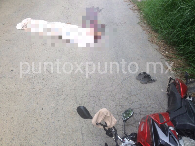 MUERE CONDUCTOR DE MOTOCICLETA AL CHOCAR CON UN AUTOMOVIL.