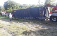 CAJA DE TRAILER SE DESPRENDE, QUEDA EN MEDIO DE CARRILES DE CIRCULACIÓN.