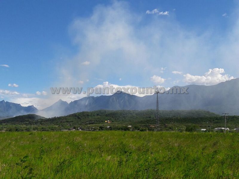 DOS INCENDIOS FORESTALES EN FALDAS DE LA SIERRA EN MMORELOS.