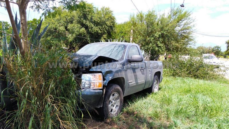 CHOCA FUNCIONARIO DE ALLENDE, ASEGURA LO SEGUÍAN HOMBRES QUE LO SACAN DEL CAMINO.