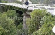 CAEN DE PUENTE, RESULTAN CUATRO MUJERES HERIDAS.