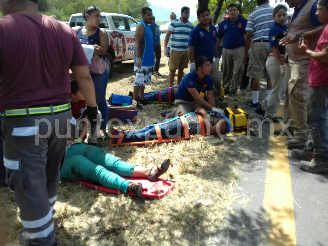 APARATOSA VOLCADURA EN CARRETERA NACIONAL, REPORTAN VARIOS LESIONADOS.