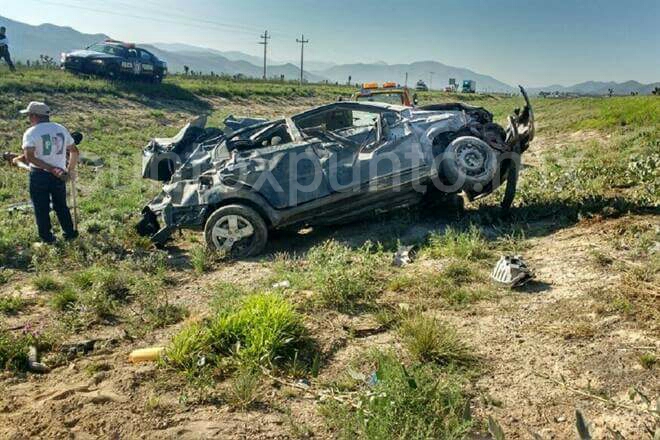 UNA PERSONA MUERTA ES EL RESULTADO DE UNA VOLCADURA.