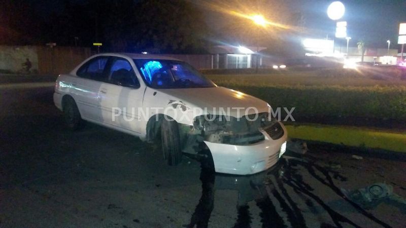 BRINCAN CAMELLON CENTRAL Y CHOCA CON ROTONDA EN MMORELOS, REPORTAN PERSONA HERIDA.