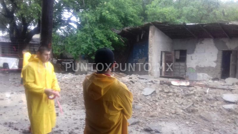 SE DERRUMBA CASA CON LA LLUVIA EN TERAN