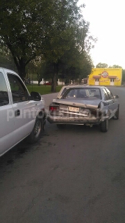 CHOQUE EN LA PLAZUELA MATAMOROS EN MMORELOS, RESPONSABLES ESCAPA.