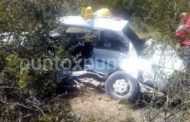 UNA PERSONA MUERTA Y TRES GRAVES ES EL RESULTADO DE UN CHOQUE ENTRE DOS VEHICULOS EN CARRETERA.