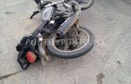 CONDUCTOR DE MOTOCICLETA RESULTA LESIONADO AL CHOCAR CONTRA UNA CAMIONETA EN ALLENDE.