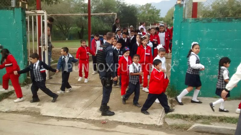 REALIZAN SIMULACRO EN PLANTEL EDUCATIVO CONTRA TEMBLORES.