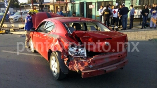 CHOQUE EN ALLENDE, REPORTAN DAÑOS Y PERSONAS HERIDAS.