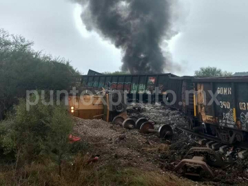 SE DESCARRILA EL TREN AHORA OCURRE EN CADEREYTA.