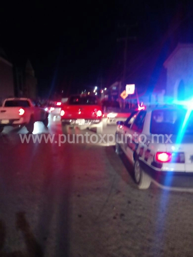 CHOQUE POR INVASIÓN DE CARRIL EN CALLES DE ALLENDE, REPORTAN DAÑOS.