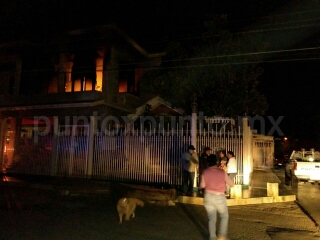 INCENDIO EN UNA VIVIENDA EN BARRIO ZARAGOZA MOVILIZA A PROTECCIÓN CIVIL DE MMORELOS.