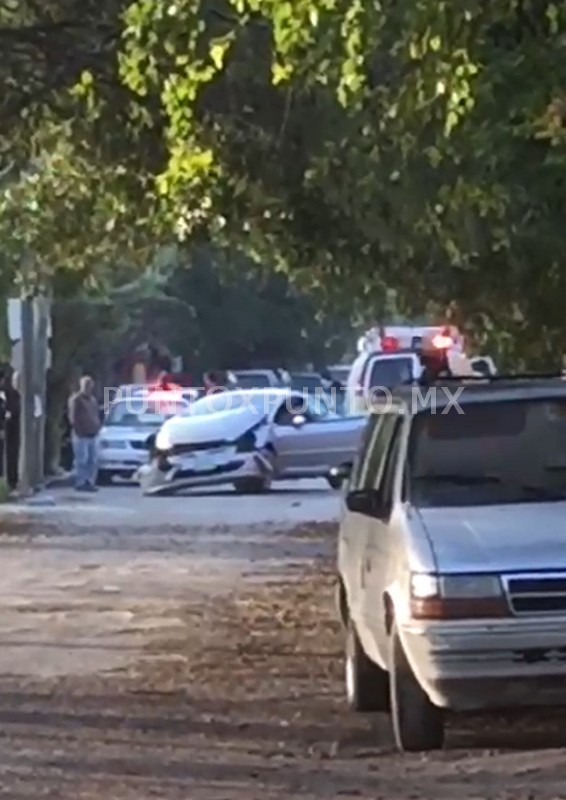 PERSONAS HERIDAS EN CHOQUE DE CRUCERO EN BARRIO MATAMOROS EN MMORELOS.