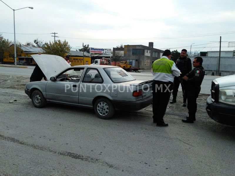 CHOQUE ENTRE AUTO Y MOTOCICLETA, EN AVENIDA DE MMORELOS, REPORTAN UN LESIONADO.