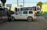 CHOQUE DE CRUCERO EN EL CENTRO DE, MONTEMORELOS REPORTAN DAÑOS.