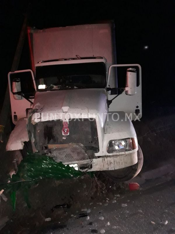 DETIENEN CONDUCTOR DE CAMIÓN POR CONDUCIR EBRIO Y CHOCAR.